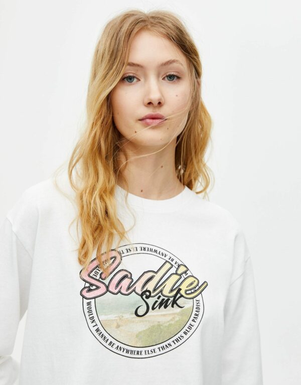 Sadie Sink Long Sleeve T-shirt - Image 4